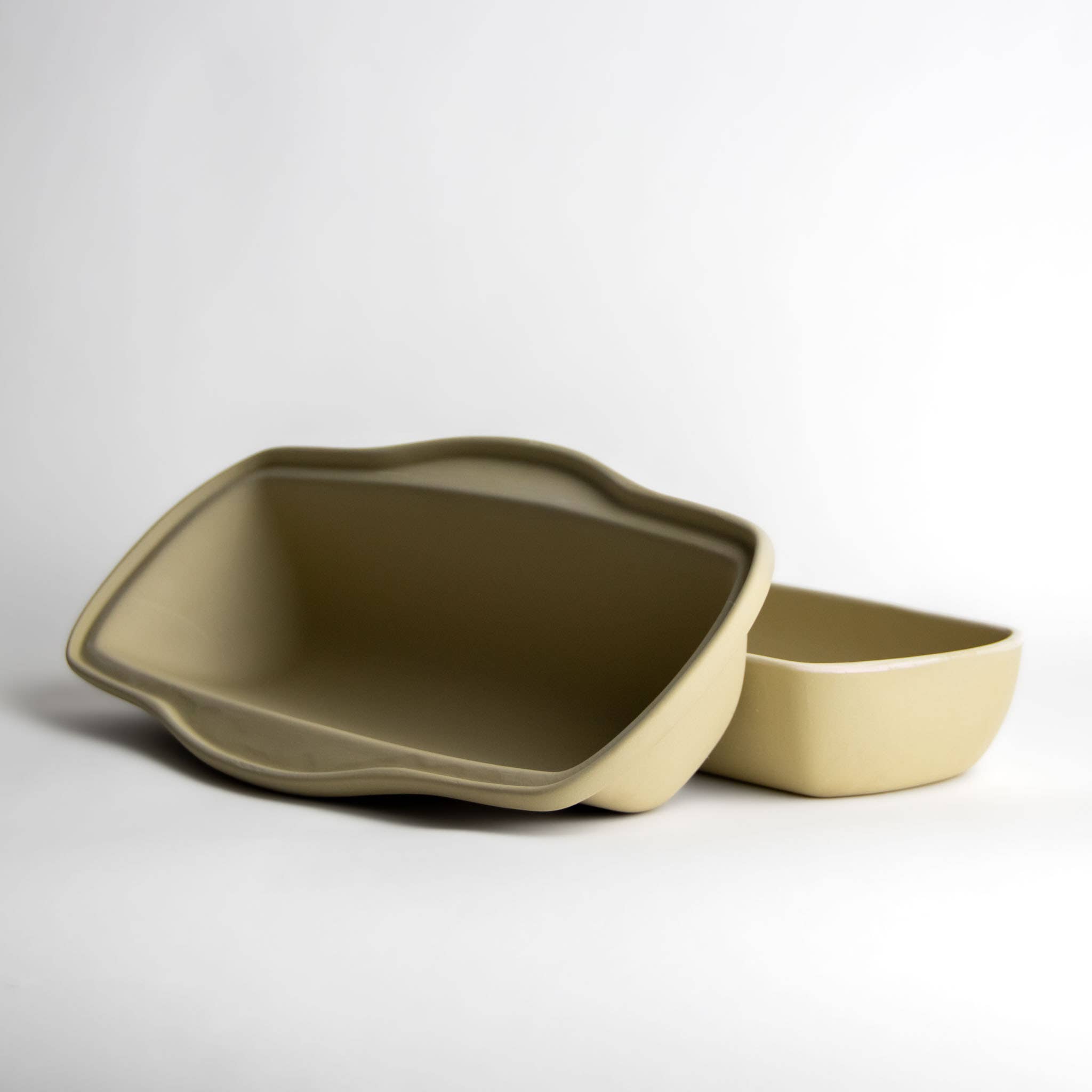 Ceramic Covered Bread Pan
